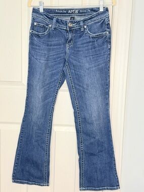 APT. 9 Petite Bootcut Stretch Jeans Size 6P